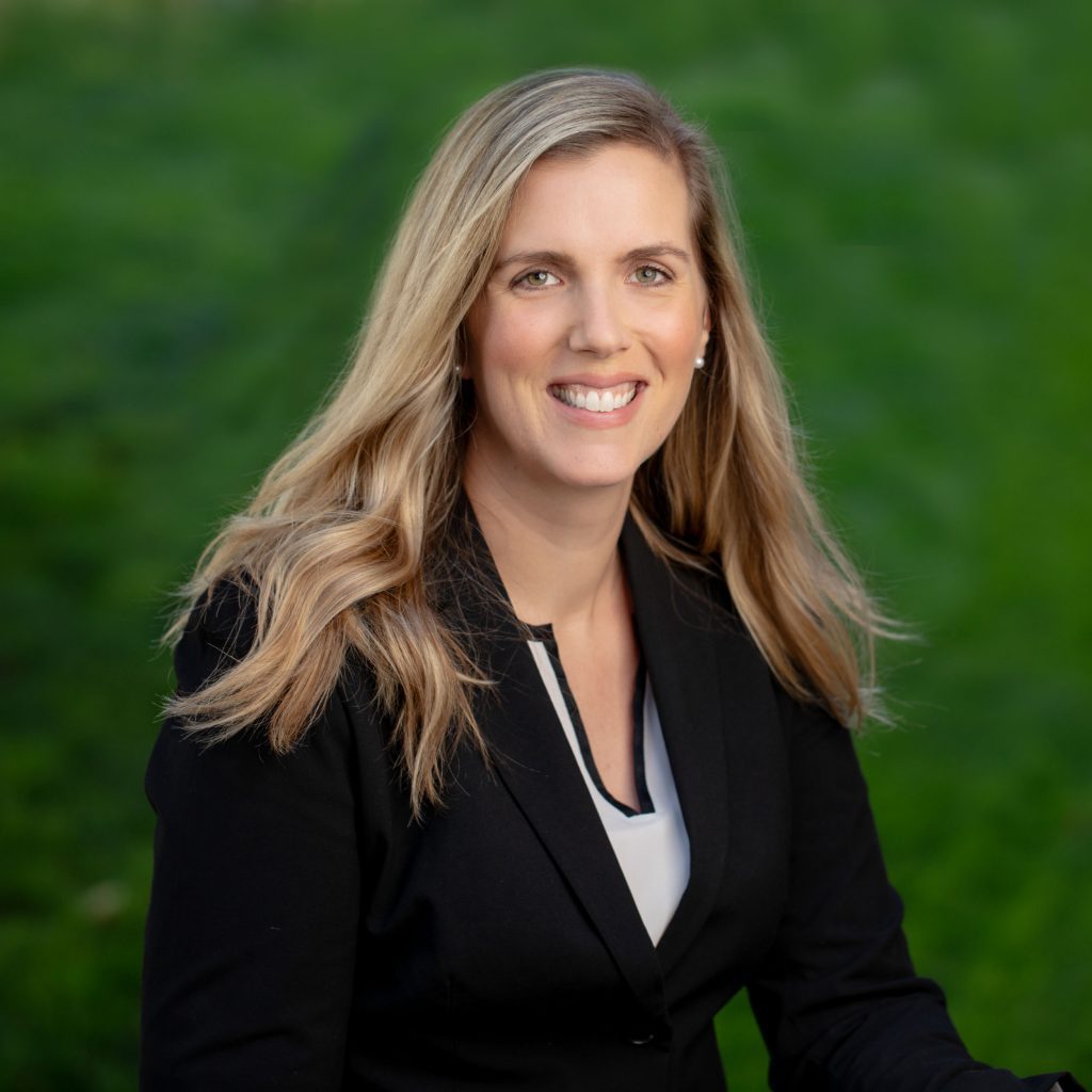 Aishlin on location outdoor headshots