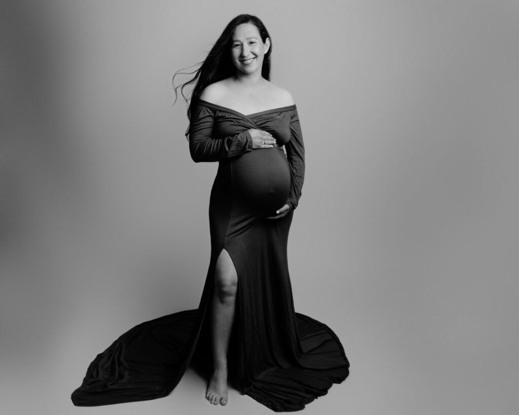 studio maternity photoshoot