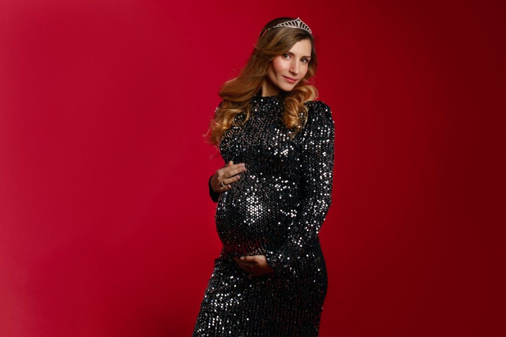 studio maternity photoshoot