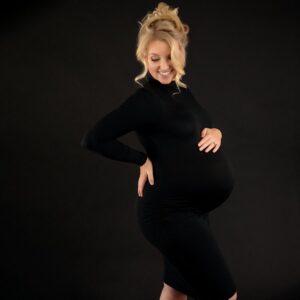 studio maternity photoshoot