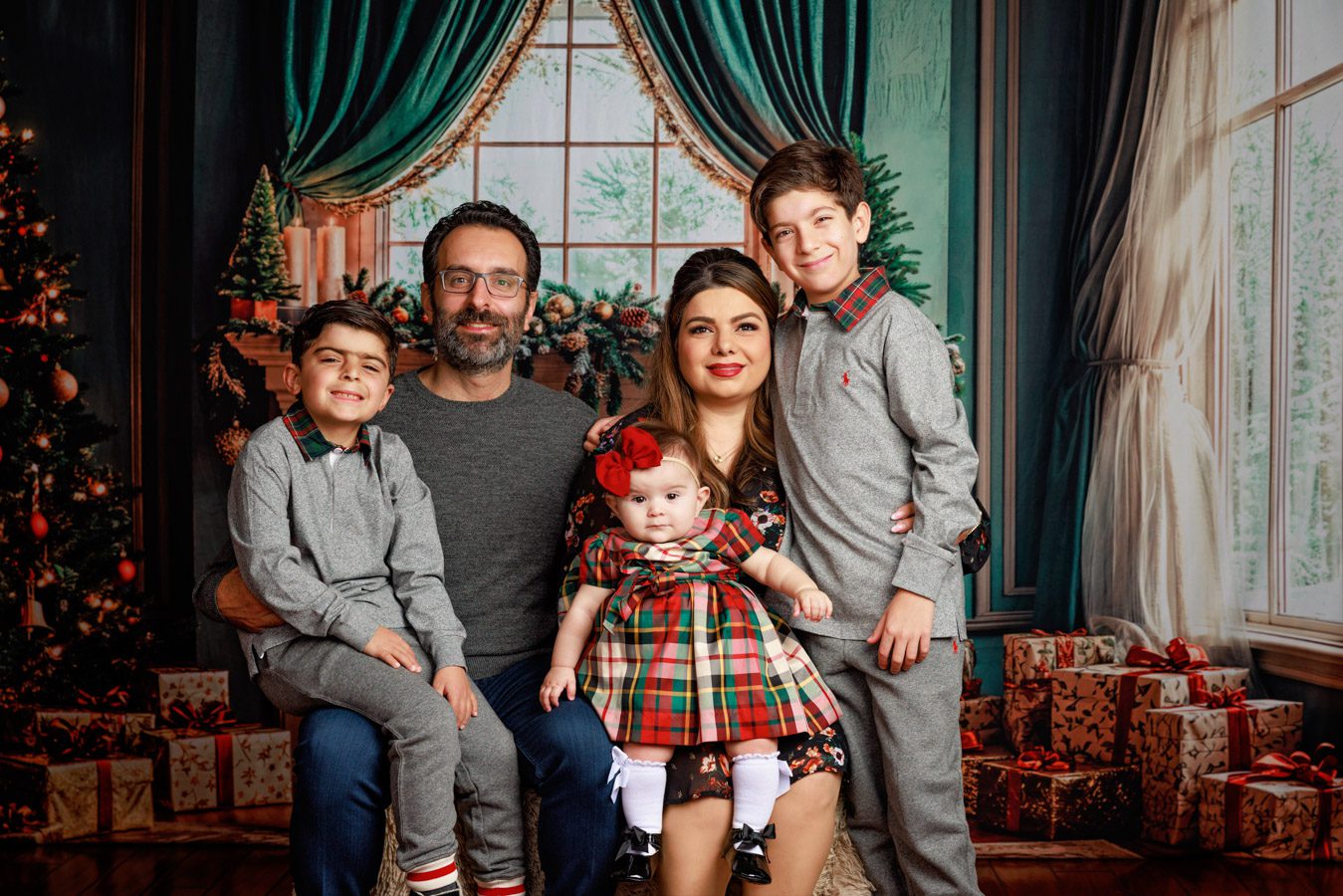 Luxury Christmas Photo Studio Sessions In Bay Area